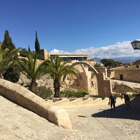 Apartamento Centrico Castillo S. Barbara Alicante Eksteriør billede